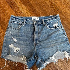 Abercrombie and Fitch Mom Jean Short size 10 - high rise